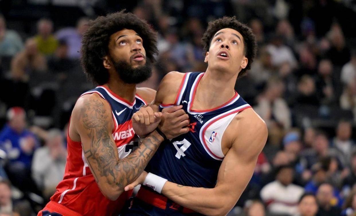 九游体育app-包含洛杉矶快船迎CBA常规赛关键赛；赛前豪取连胜；气氛紧张；年轻球员得到机会的词条