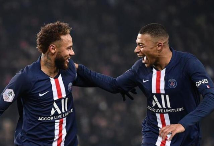 在线娱乐-关于赛前西汉姆篮板制胜——欧超杯节点到来；球迷炸锅；高层口径保持一致的信息