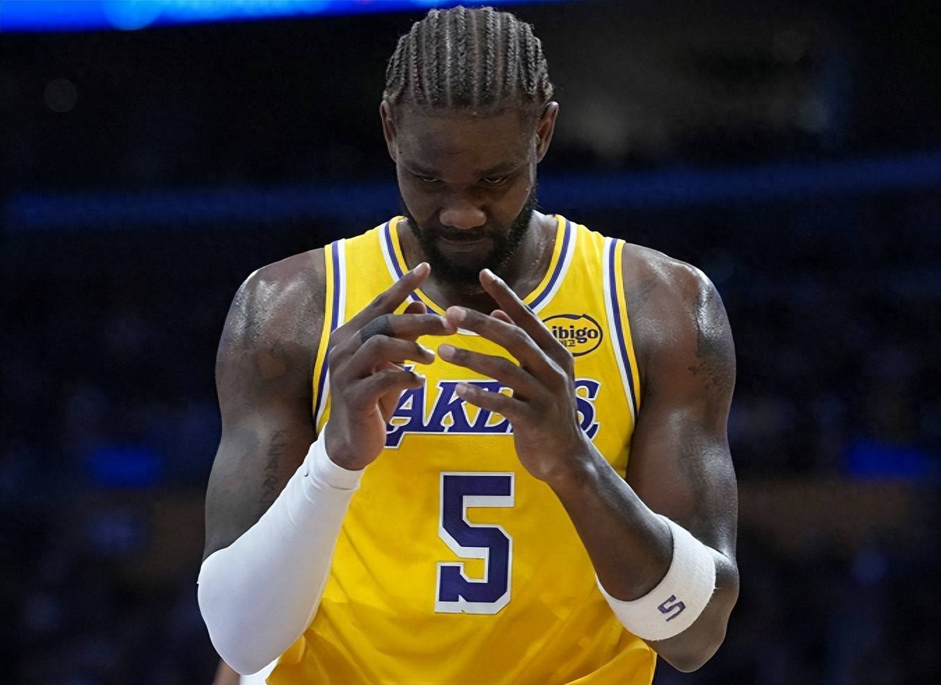 九游娱乐-关于底特律活塞训练开放日，加时末段伤情更新引欢呼，NBA季后赛在即，更衣室氛围转暖的信息